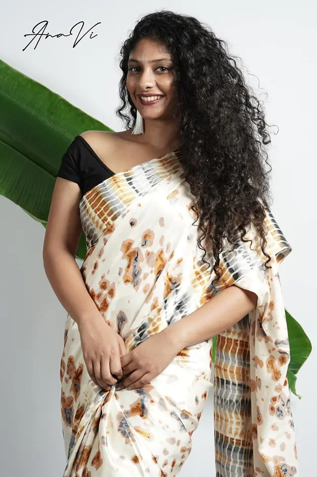 Dusty gold elegance Sari By Anavi - Image 2