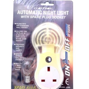 LLOYTRON Automatic Night Light With Spare Plug Socket | For Indoor Use Only